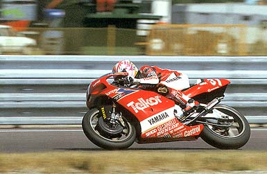 Tatsuyo Harada rides the TZ250M to the 1993 World Chamionship.